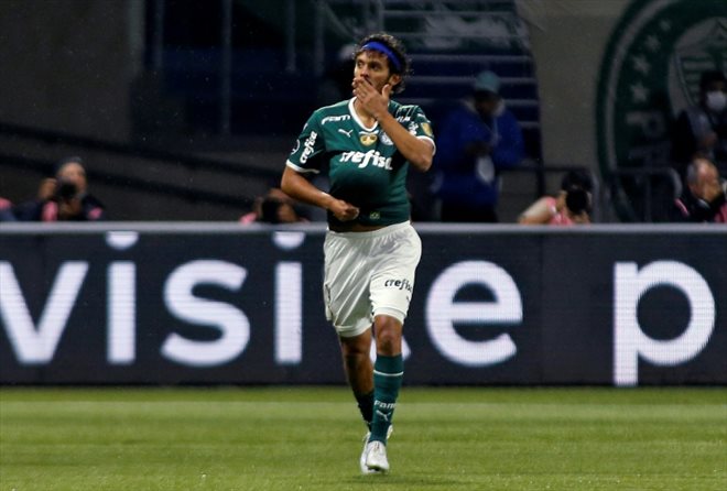 Gustavo Scarpa sous le maillot de Palmeiras, le 6 septembre 2022