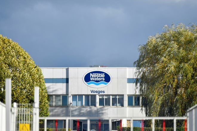 L'usine d'embouteillage de Nestlé Waters Vosges à Contrexéville, le 24 octobre 2024 dans les Vosges