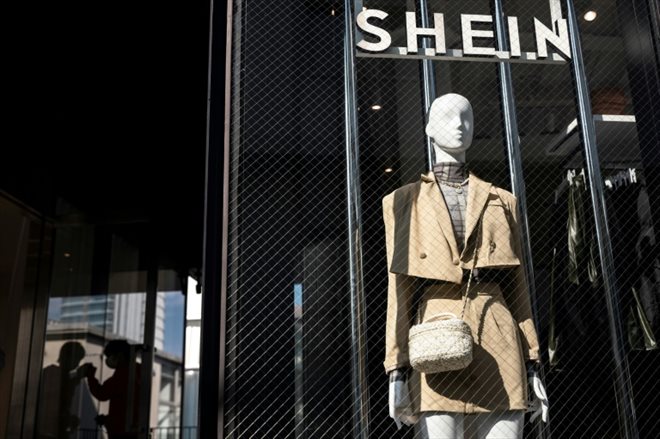 Le géant de la fast fashion Shein devrait publier dans les jours à venir un projet d'entrée en bourse à près de 60 milliards d'euros à Londres, après avoir renoncé à Wall Street