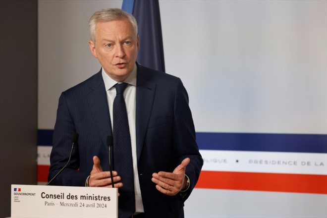 Le ministre de l'Economie et des Finances, Bruno Le Maire, lors d'une conférence de presse à l'Elysée, le 24 avril 2024