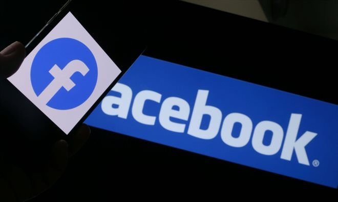 Le régulateur russe de l'internet, Roskomnadzor, a ordonné vendredi le blocage de Facebook dans le pays, accusant le réseau social de discriminer des médias russes alors que la guerre en Ukraine entre dans sa deuxième semaine