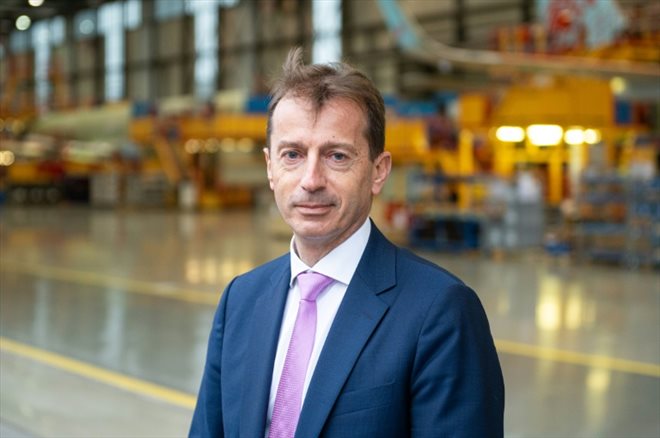 Le président exécutif d'Airbus Guillaume Faury, lors d'une visite sur le site de production du groupe à Hambourg, en Allemagne, le 18 janvier 2022