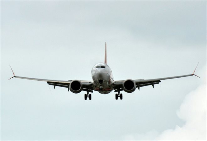 Un Boeing 737 MAX atterrit sur l'aéroport de Porto Alegre, au Brésil le 9 septembre 2020