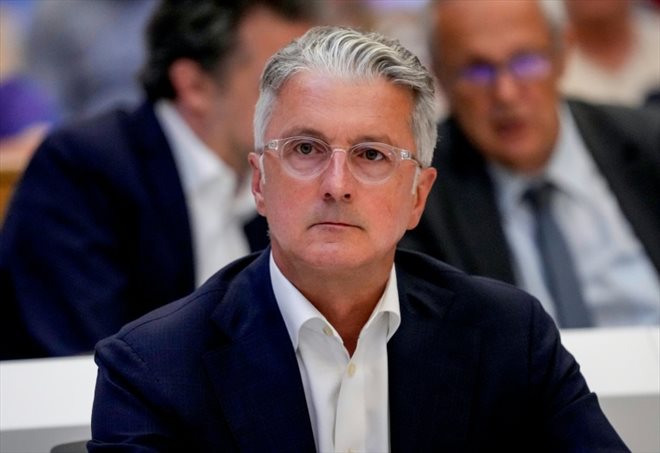Rupert Stadler, ancien PDG d'Audi, qui a plaidé coupable dans l'affaire du Dieselgate, attend le verdict au tribunal de Munich, le 27 juin 2023 en Allemagne
